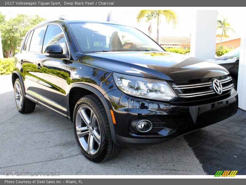 Deep Black Pearl / Charcoal 2017 Volkswagen Tiguan Sport