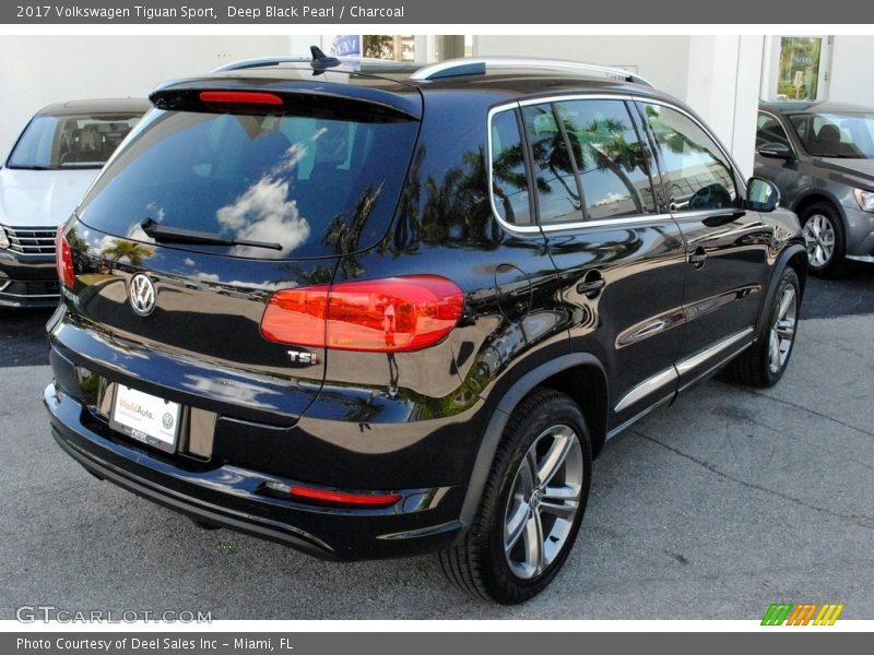 Deep Black Pearl / Charcoal 2017 Volkswagen Tiguan Sport