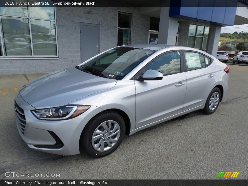 Symphony Silver / Black 2018 Hyundai Elantra SE