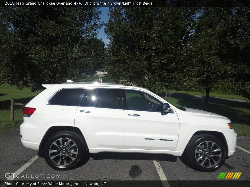 Bright White / Brown/Light Frost Beige 2018 Jeep Grand Cherokee Overland 4x4