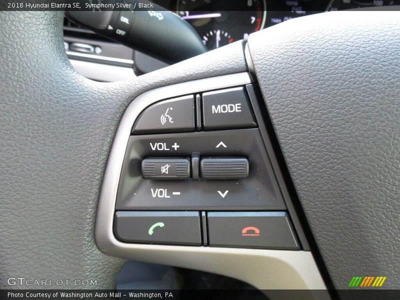 Symphony Silver / Black 2018 Hyundai Elantra SE
