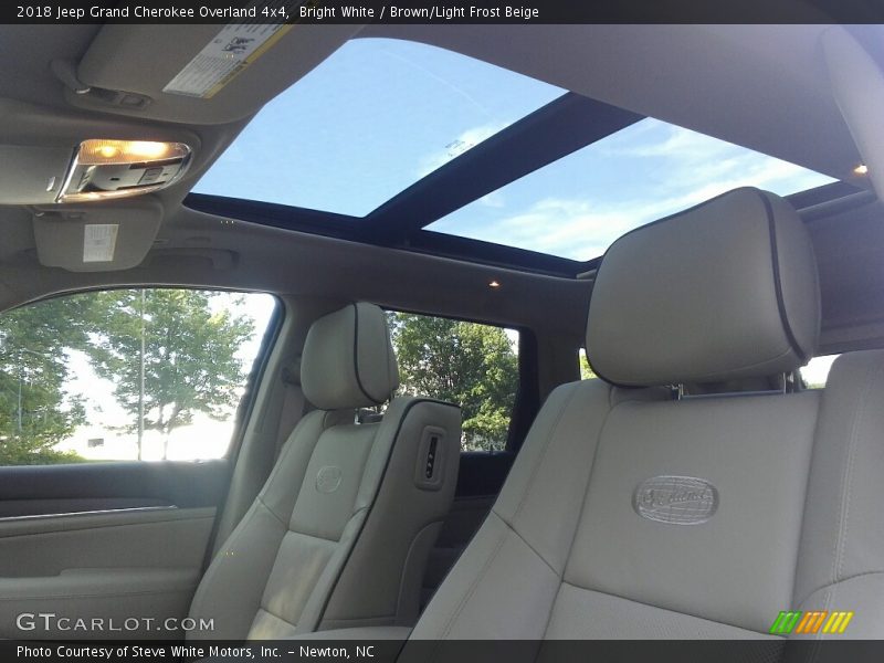 Bright White / Brown/Light Frost Beige 2018 Jeep Grand Cherokee Overland 4x4