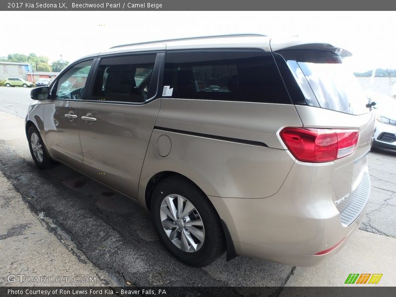 Beechwood Pearl / Camel Beige 2017 Kia Sedona LX