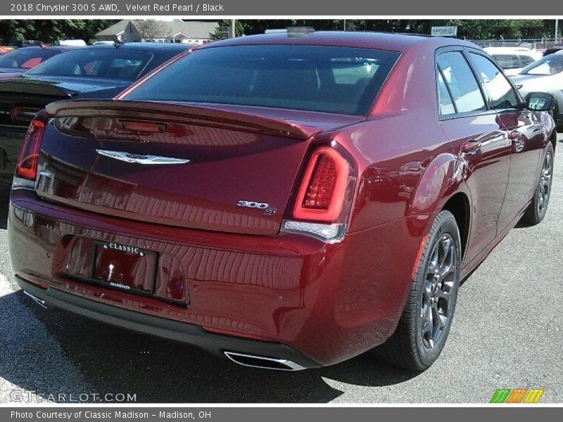 Velvet Red Pearl / Black 2018 Chrysler 300 S AWD