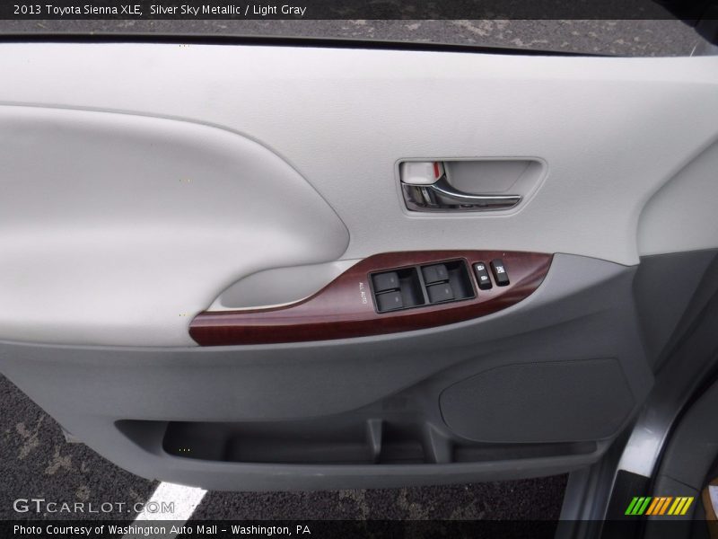 Silver Sky Metallic / Light Gray 2013 Toyota Sienna XLE