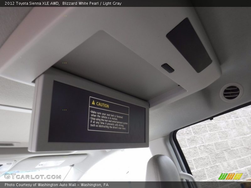 Blizzard White Pearl / Light Gray 2012 Toyota Sienna XLE AWD