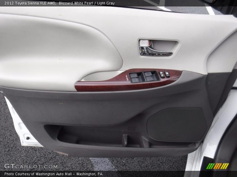 Blizzard White Pearl / Light Gray 2012 Toyota Sienna XLE AWD
