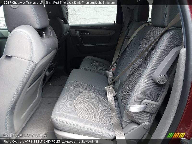 Siren Red Tintcoat / Dark Titanium/Light Titanium 2017 Chevrolet Traverse LT