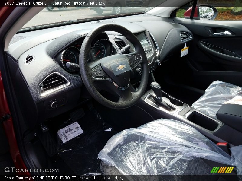 Cajun Red Tintcoat / Jet Black 2017 Chevrolet Cruze LT