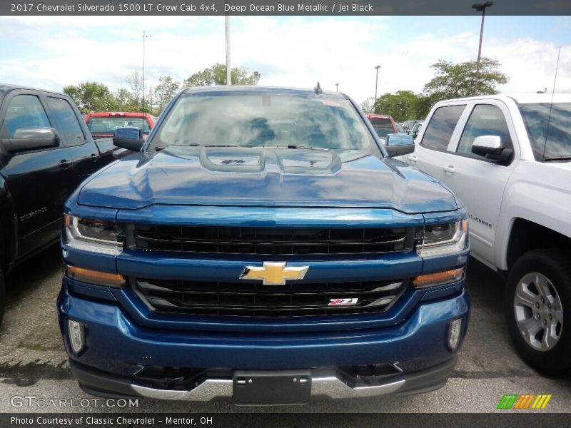 Deep Ocean Blue Metallic / Jet Black 2017 Chevrolet Silverado 1500 LT Crew Cab 4x4