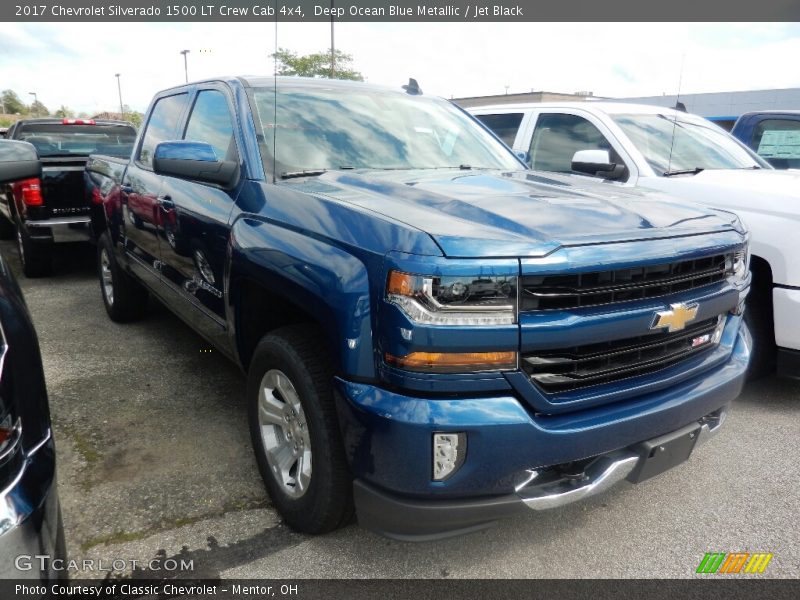 Deep Ocean Blue Metallic / Jet Black 2017 Chevrolet Silverado 1500 LT Crew Cab 4x4