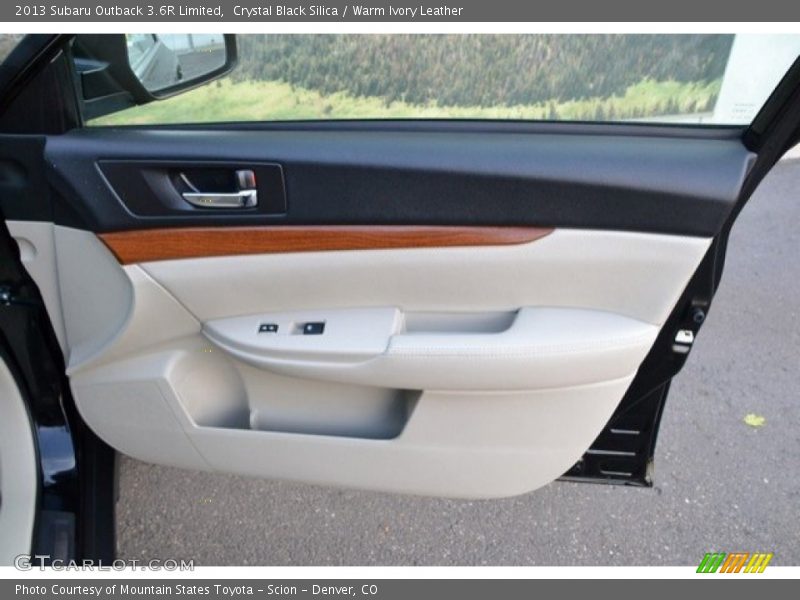 Crystal Black Silica / Warm Ivory Leather 2013 Subaru Outback 3.6R Limited