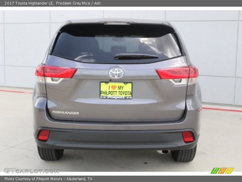 Predawn Gray Mica / Ash 2017 Toyota Highlander LE