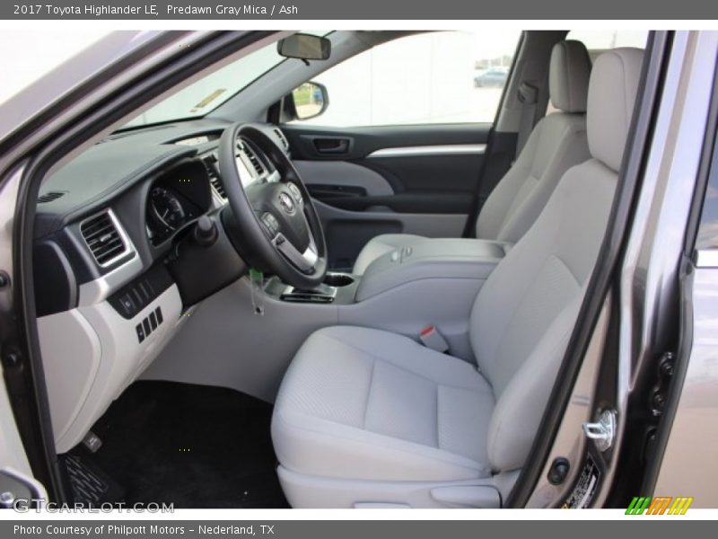  2017 Highlander LE Ash Interior