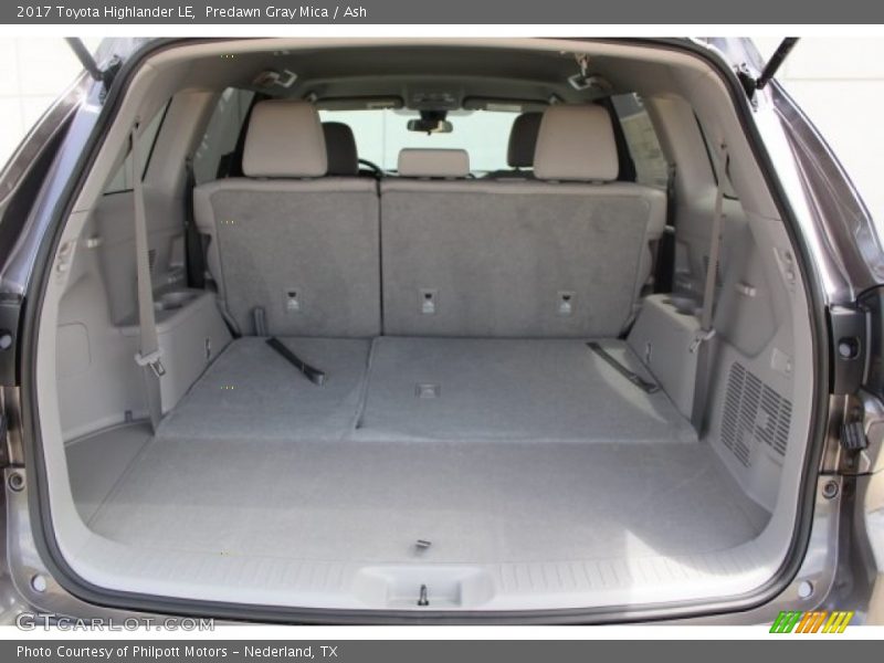  2017 Highlander LE Trunk