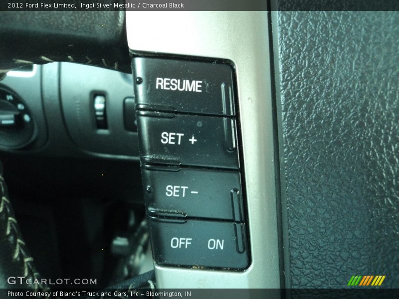 Ingot Silver Metallic / Charcoal Black 2012 Ford Flex Limited