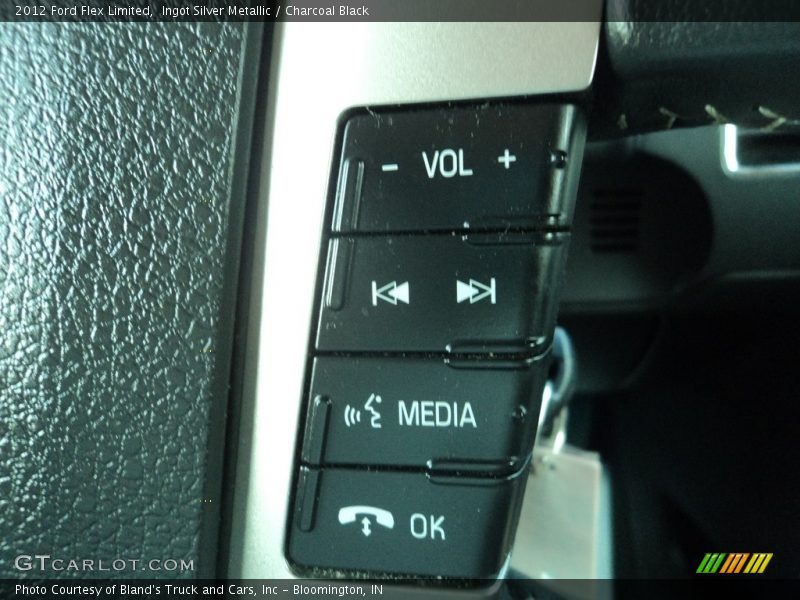 Ingot Silver Metallic / Charcoal Black 2012 Ford Flex Limited