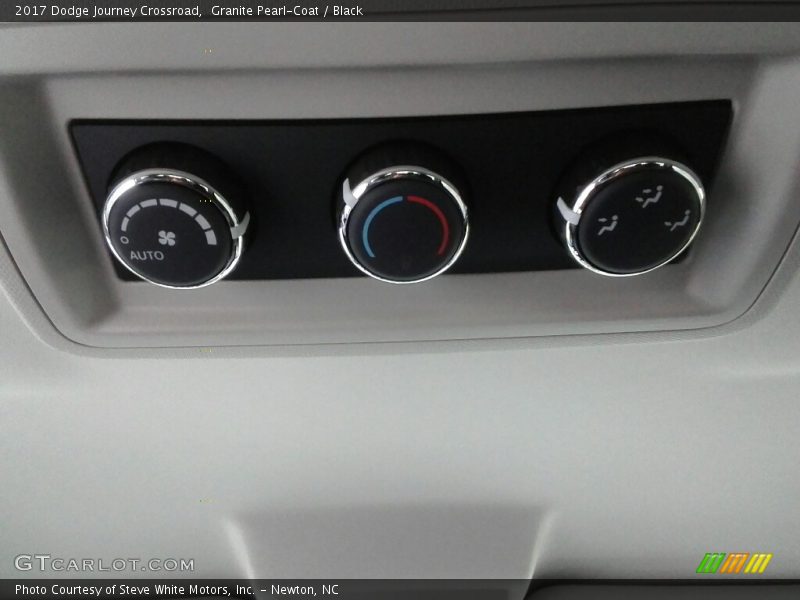 Granite Pearl-Coat / Black 2017 Dodge Journey Crossroad