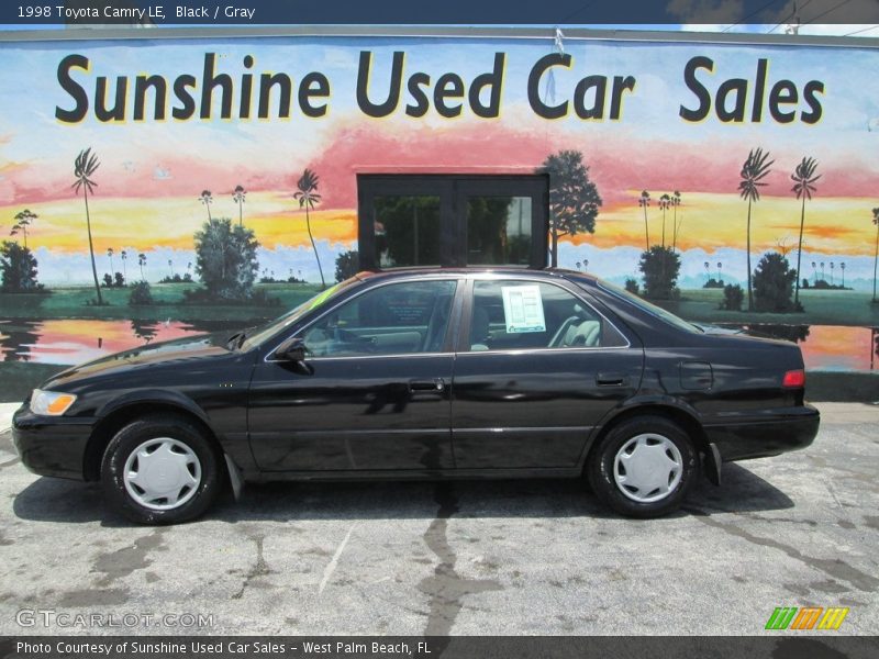 Black / Gray 1998 Toyota Camry LE