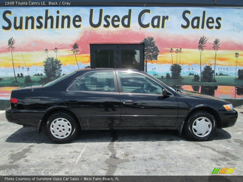 Black / Gray 1998 Toyota Camry LE