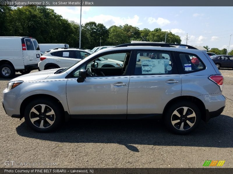 Ice Silver Metallic / Black 2018 Subaru Forester 2.5i