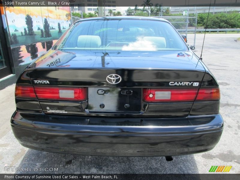 Black / Gray 1998 Toyota Camry LE