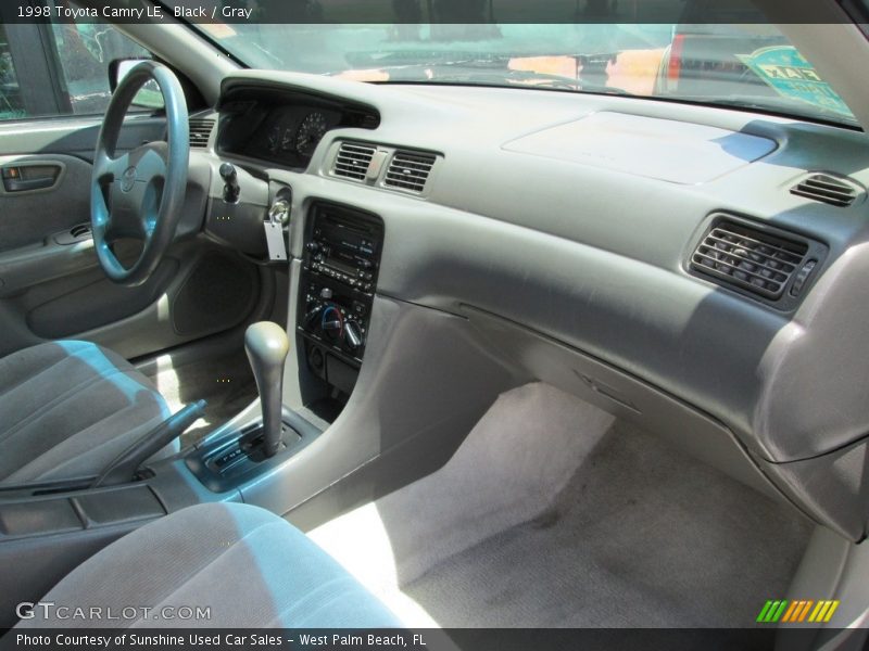 Black / Gray 1998 Toyota Camry LE