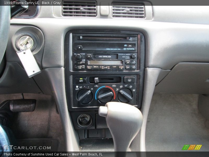 Black / Gray 1998 Toyota Camry LE