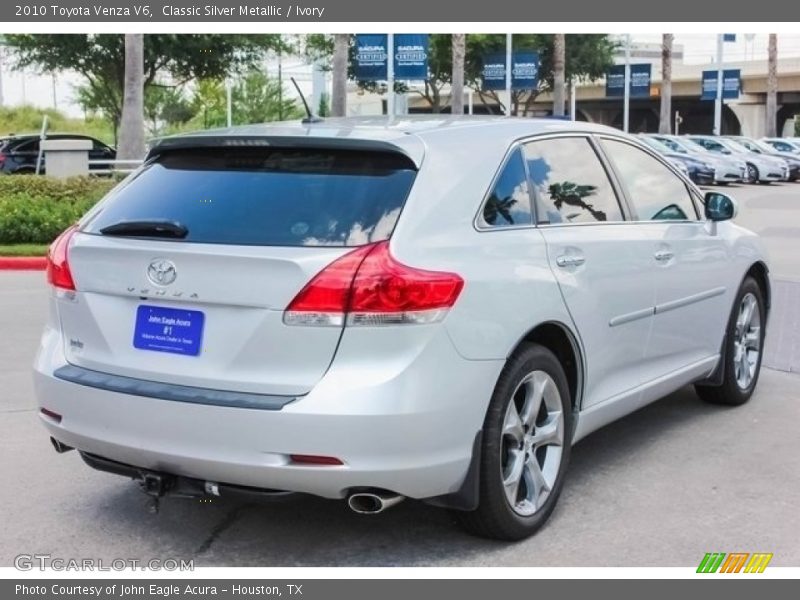 Classic Silver Metallic / Ivory 2010 Toyota Venza V6