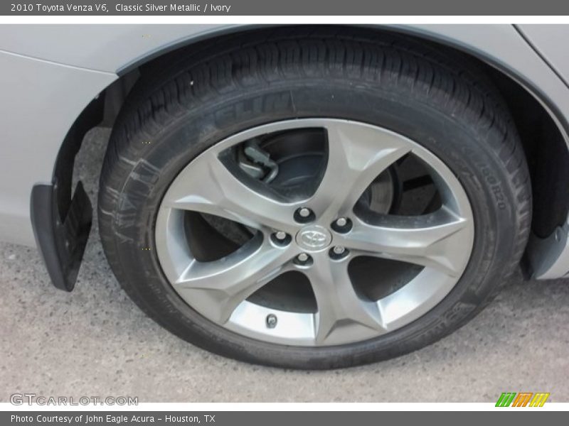 Classic Silver Metallic / Ivory 2010 Toyota Venza V6