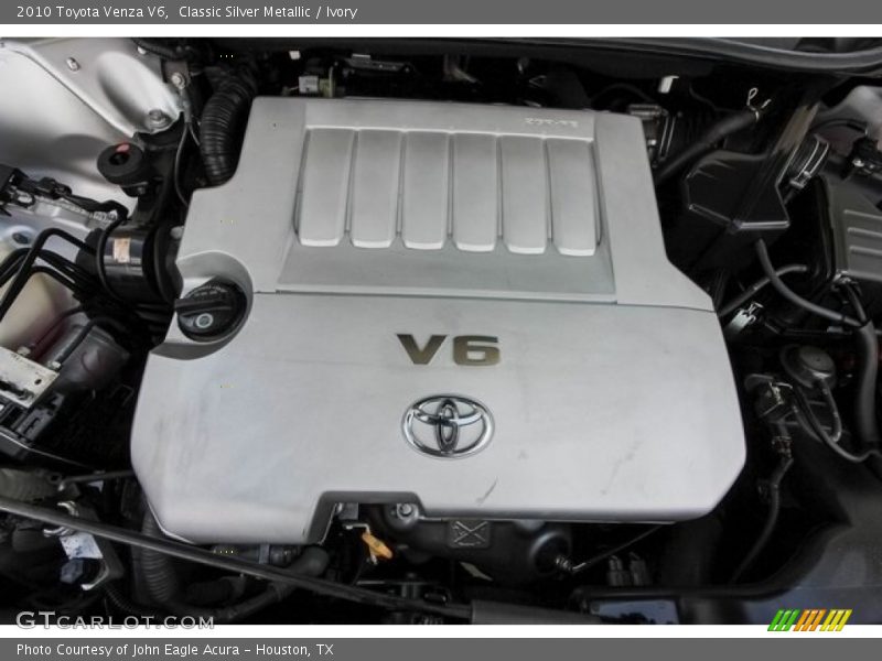 Classic Silver Metallic / Ivory 2010 Toyota Venza V6