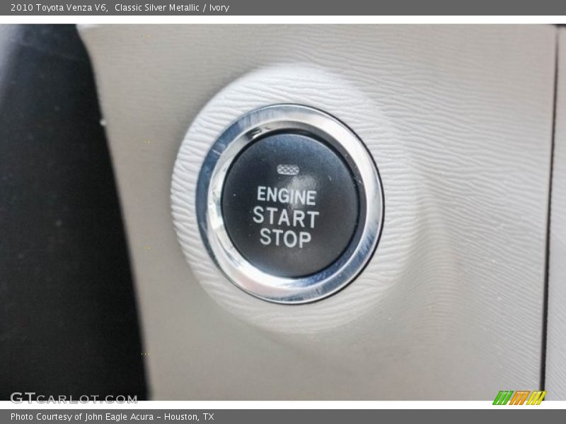 Classic Silver Metallic / Ivory 2010 Toyota Venza V6