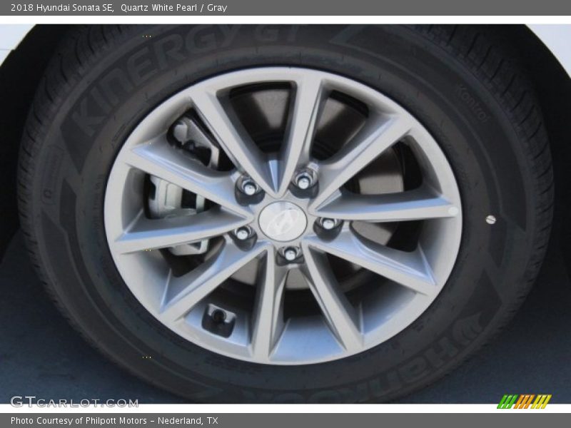 Quartz White Pearl / Gray 2018 Hyundai Sonata SE