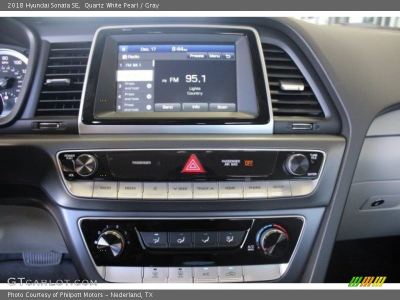 Quartz White Pearl / Gray 2018 Hyundai Sonata SE