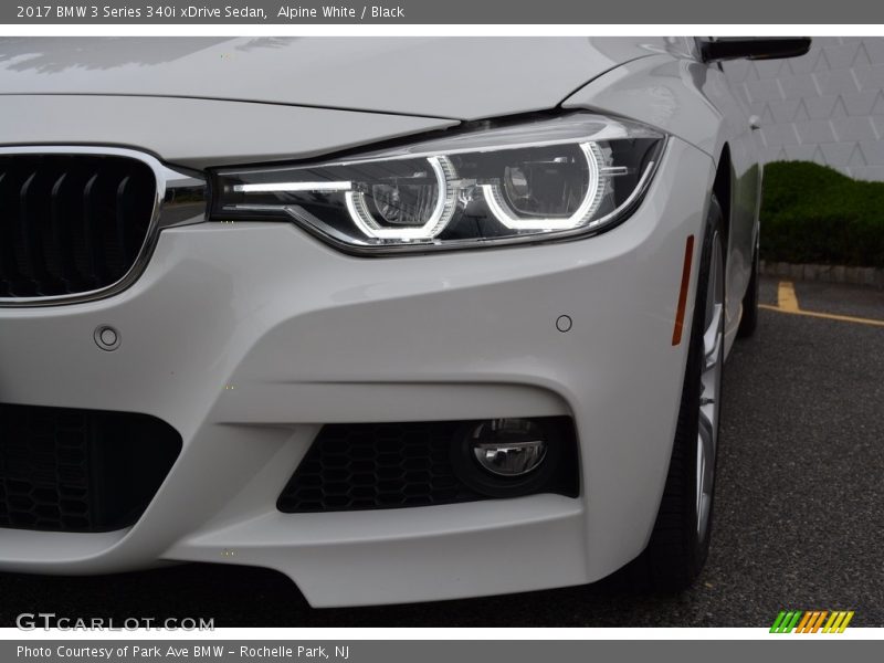 Alpine White / Black 2017 BMW 3 Series 340i xDrive Sedan