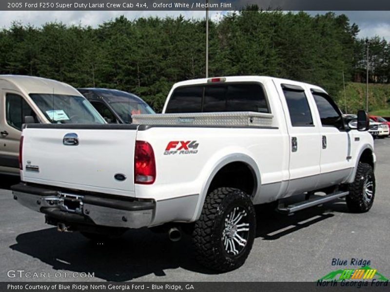 Oxford White / Medium Flint 2005 Ford F250 Super Duty Lariat Crew Cab 4x4
