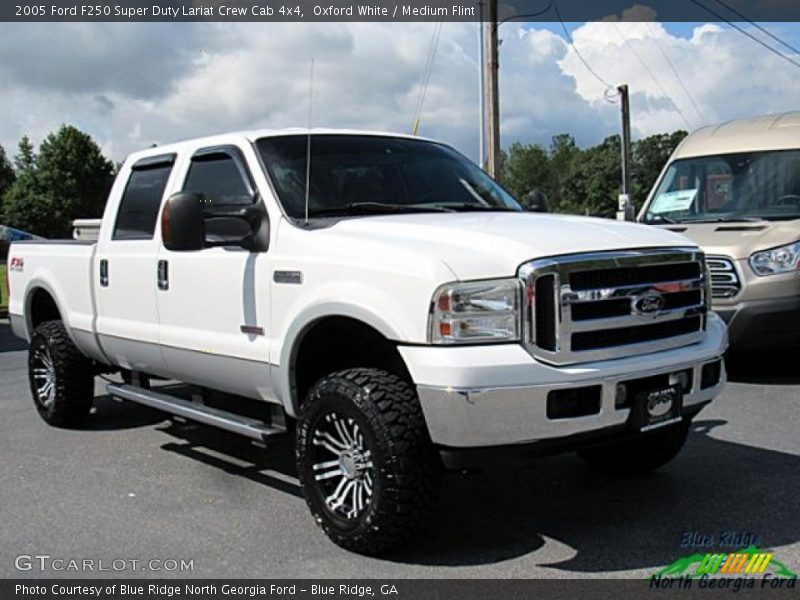 Oxford White / Medium Flint 2005 Ford F250 Super Duty Lariat Crew Cab 4x4