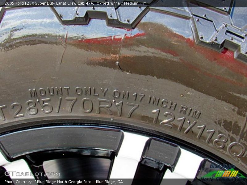 Oxford White / Medium Flint 2005 Ford F250 Super Duty Lariat Crew Cab 4x4