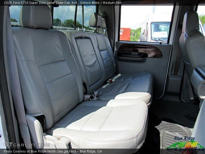 Oxford White / Medium Flint 2005 Ford F250 Super Duty Lariat Crew Cab 4x4
