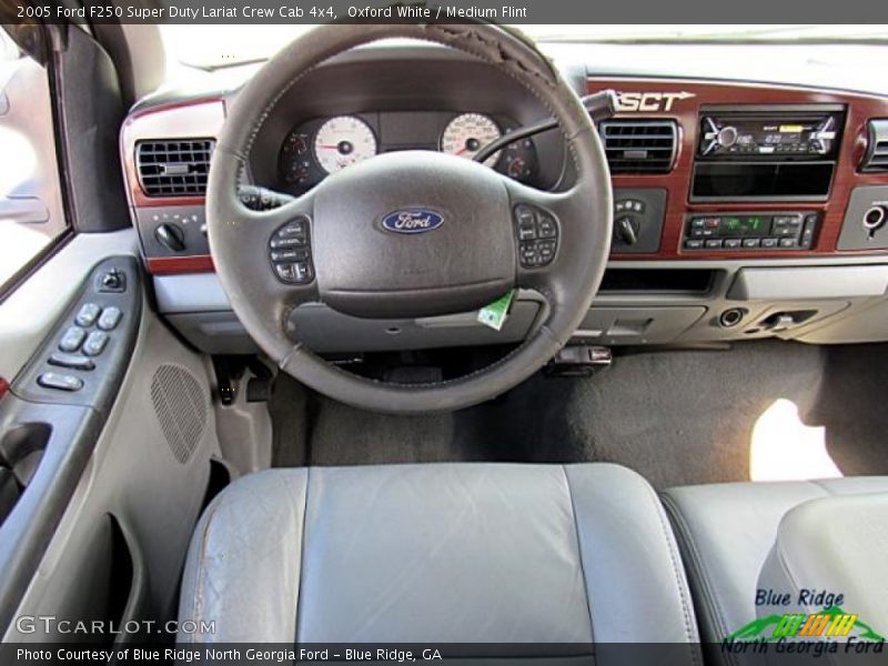 Oxford White / Medium Flint 2005 Ford F250 Super Duty Lariat Crew Cab 4x4