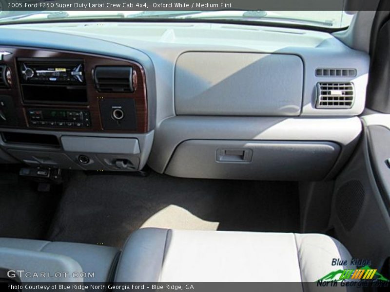 Oxford White / Medium Flint 2005 Ford F250 Super Duty Lariat Crew Cab 4x4