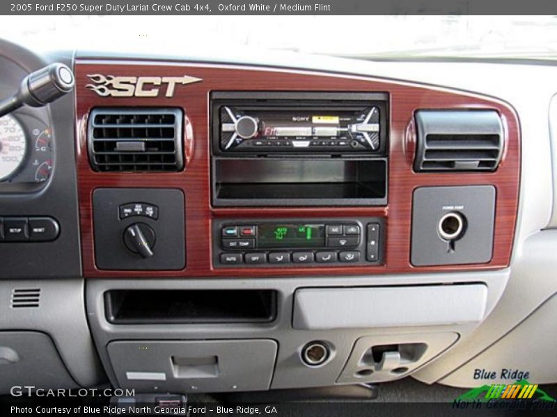 Oxford White / Medium Flint 2005 Ford F250 Super Duty Lariat Crew Cab 4x4