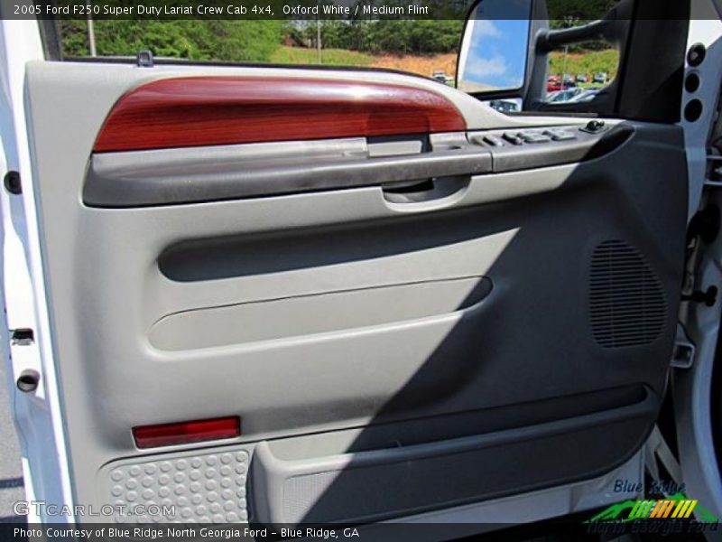 Oxford White / Medium Flint 2005 Ford F250 Super Duty Lariat Crew Cab 4x4