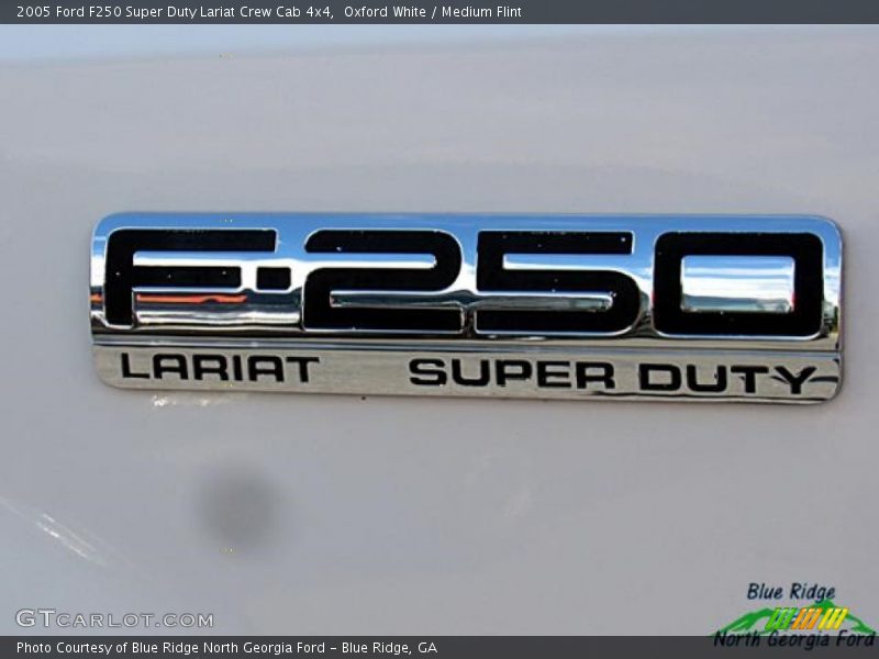 Oxford White / Medium Flint 2005 Ford F250 Super Duty Lariat Crew Cab 4x4
