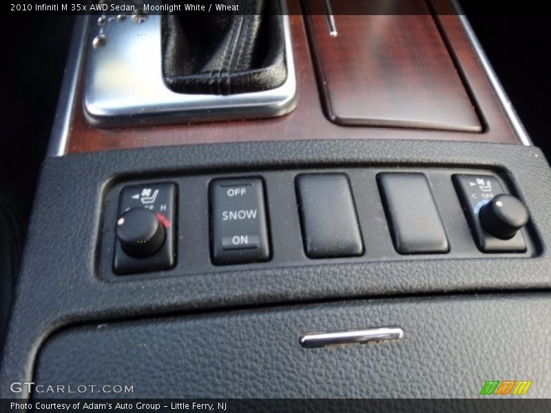 Moonlight White / Wheat 2010 Infiniti M 35x AWD Sedan