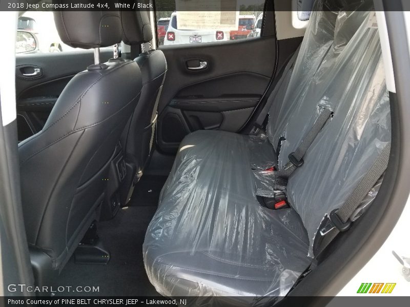 White / Black 2018 Jeep Compass Latitude 4x4