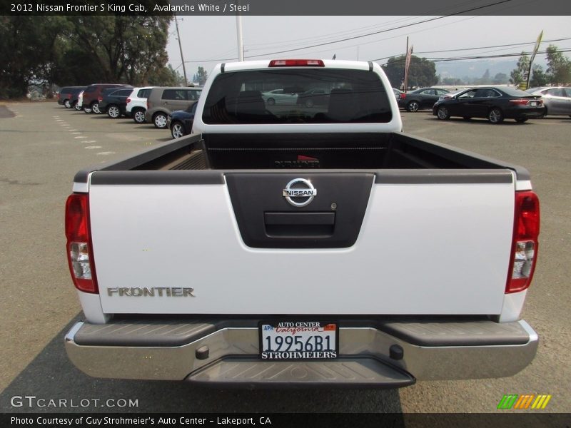 Avalanche White / Steel 2012 Nissan Frontier S King Cab