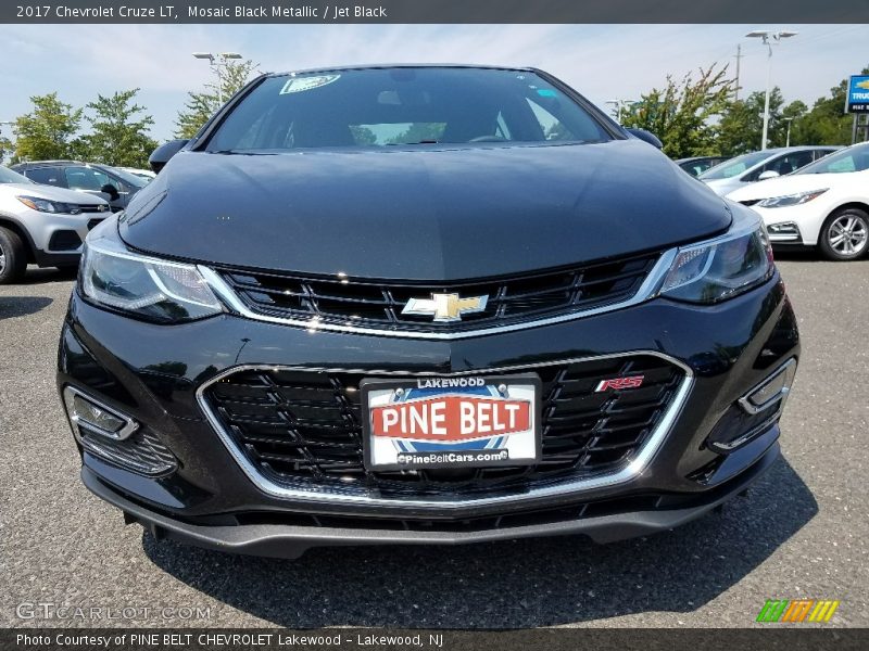 Mosaic Black Metallic / Jet Black 2017 Chevrolet Cruze LT