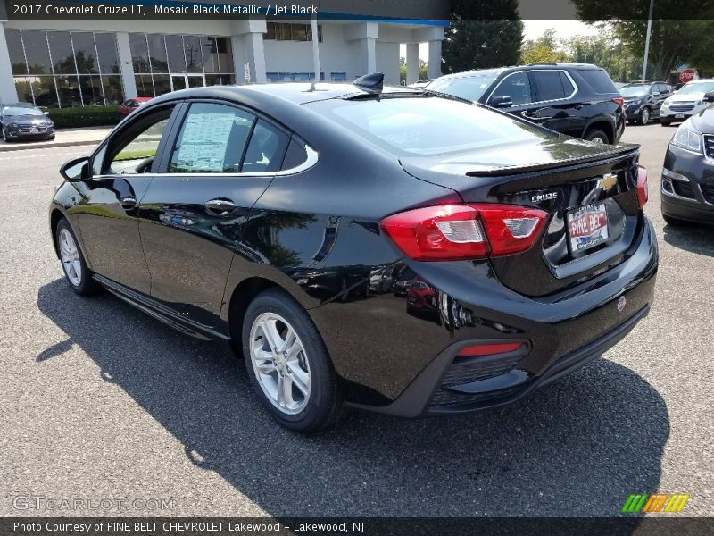Mosaic Black Metallic / Jet Black 2017 Chevrolet Cruze LT