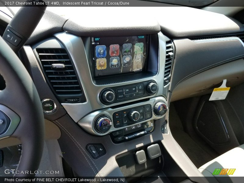 Iridescent Pearl Tricoat / Cocoa/Dune 2017 Chevrolet Tahoe LT 4WD